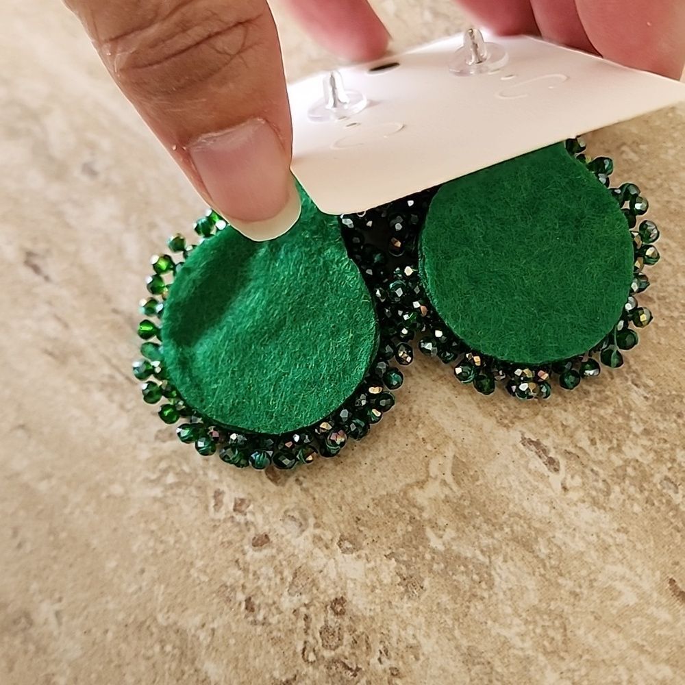 Unique Beaded Earrigs - Picture 3 of 4